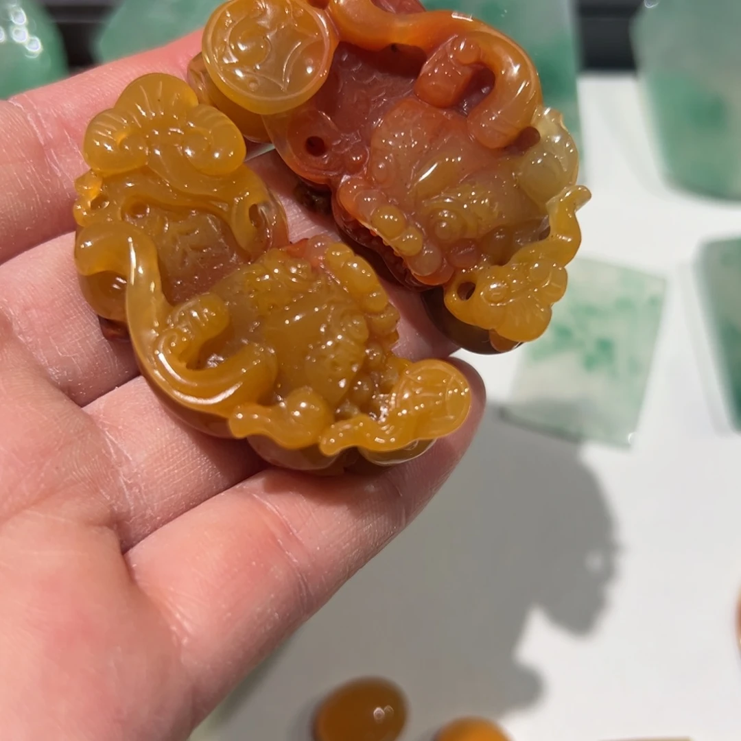 石英质玉（黄龙玉）未镶嵌黄龙玉