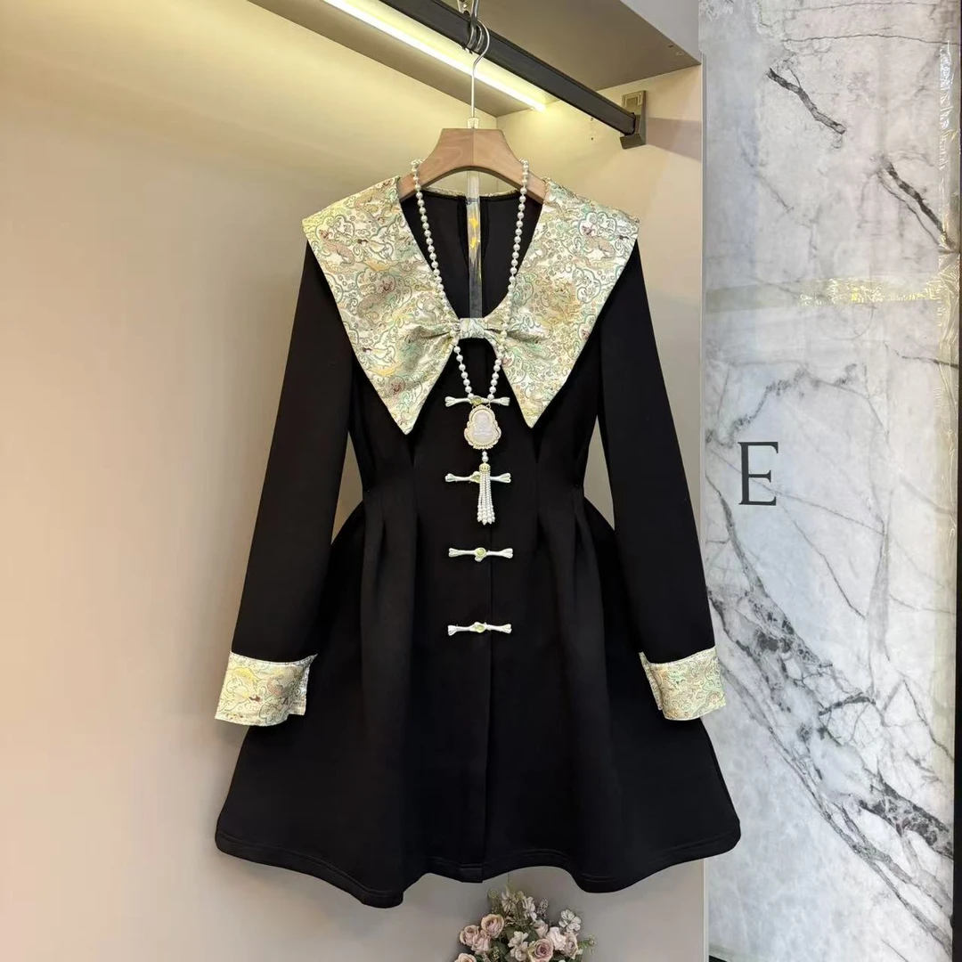 新款蝴蝶结娃娃领盘扣拼接收腰设计款显瘦女装连衣裙2629