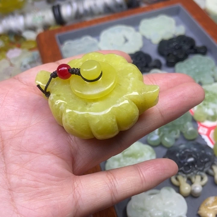 蛇纹石玉合金颈饰