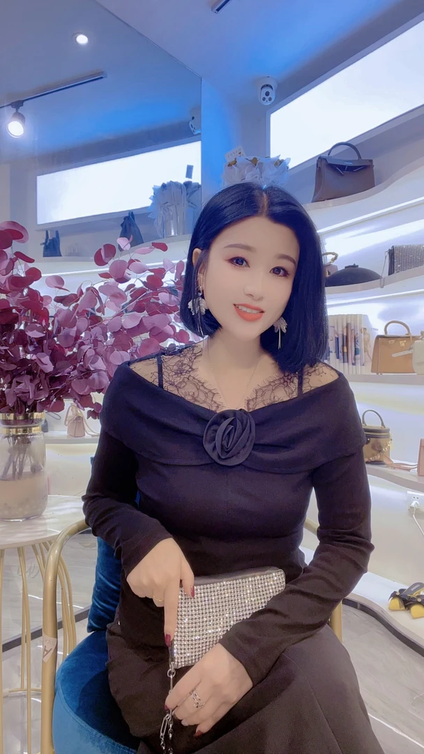 QUEEN【黑玫瑰】名媛风气质小衫（时尚优雅百搭显瘦长袖收腰蕾丝拼接