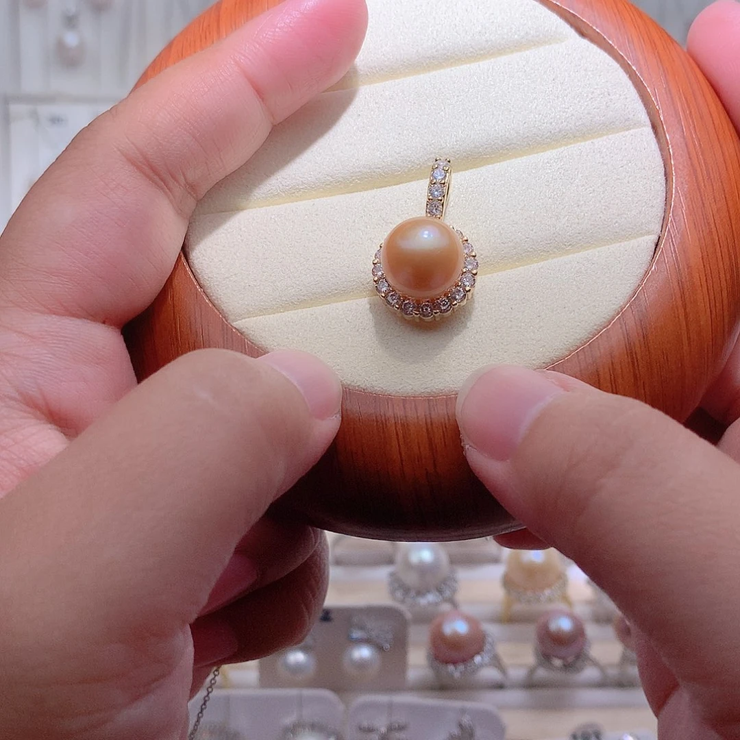 淡水珍珠未镶嵌吊坠(赠链)CC11.5mm