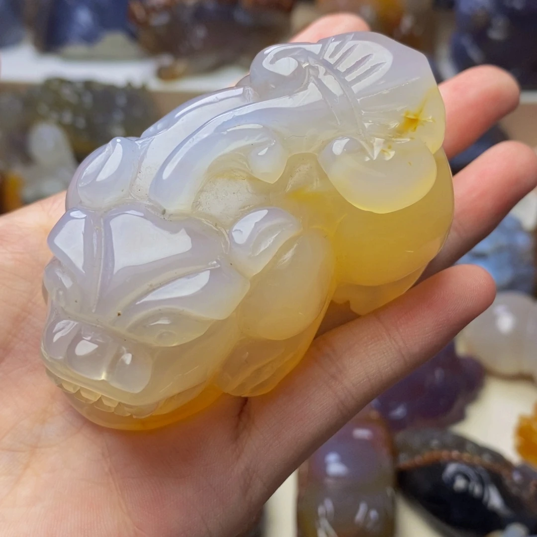 玛瑙/玉髓手把件未镶嵌