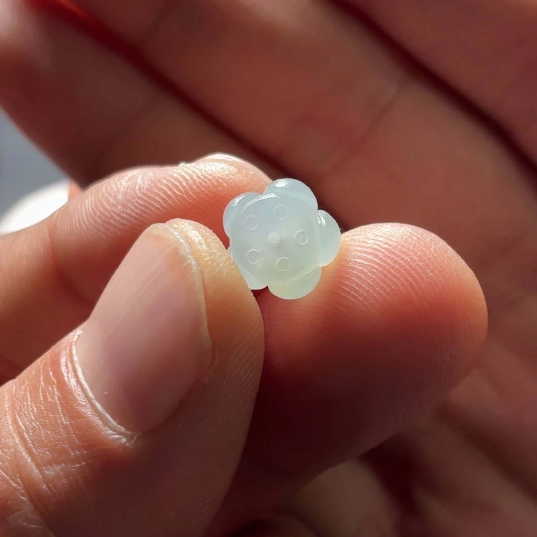 初***️定制翡翠未镶嵌珠子