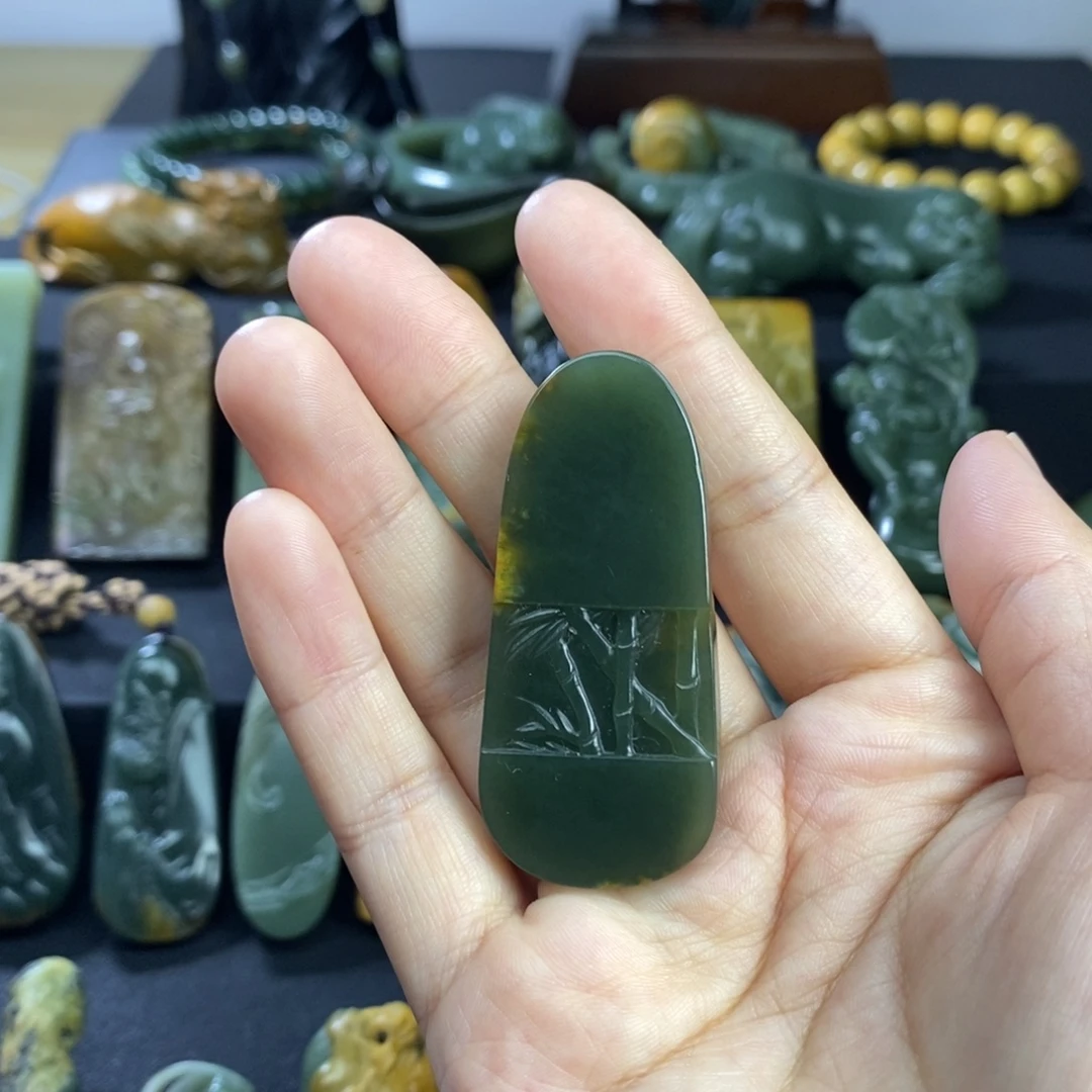 岫岩河磨玉（透闪石质玉）未镶嵌挂件