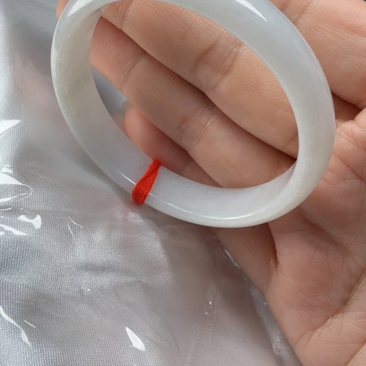 翡翠未镶嵌手镯天然翡翠玉A货贵妇手镯福利品