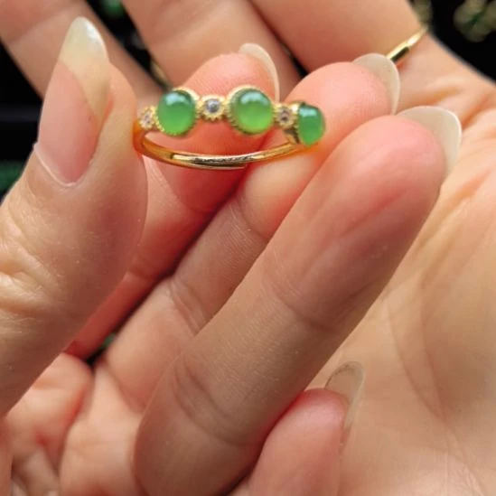 和田玉（碧玉）未镶嵌颈饰戒指