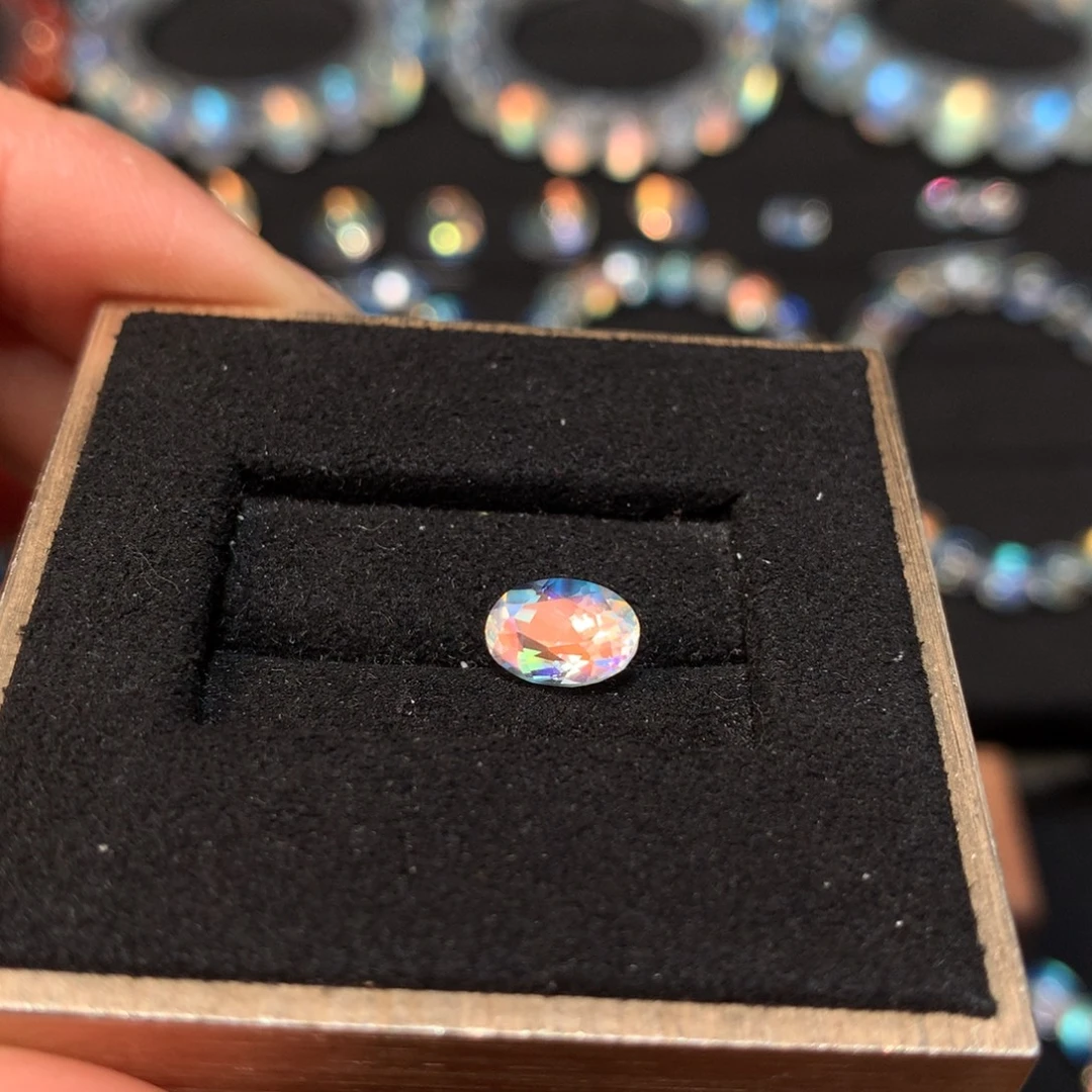 和***平月光石未镶嵌手链裸石