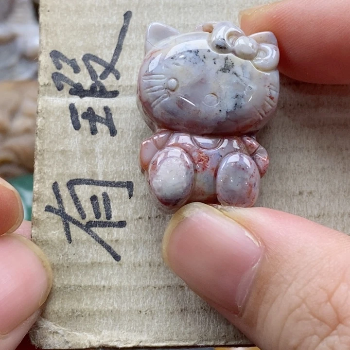 硅化珊瑚（珊瑚玉）颈饰未镶嵌吃****