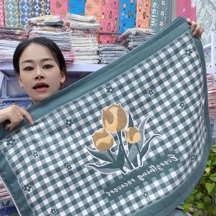 棉绿色格子大花纯棉