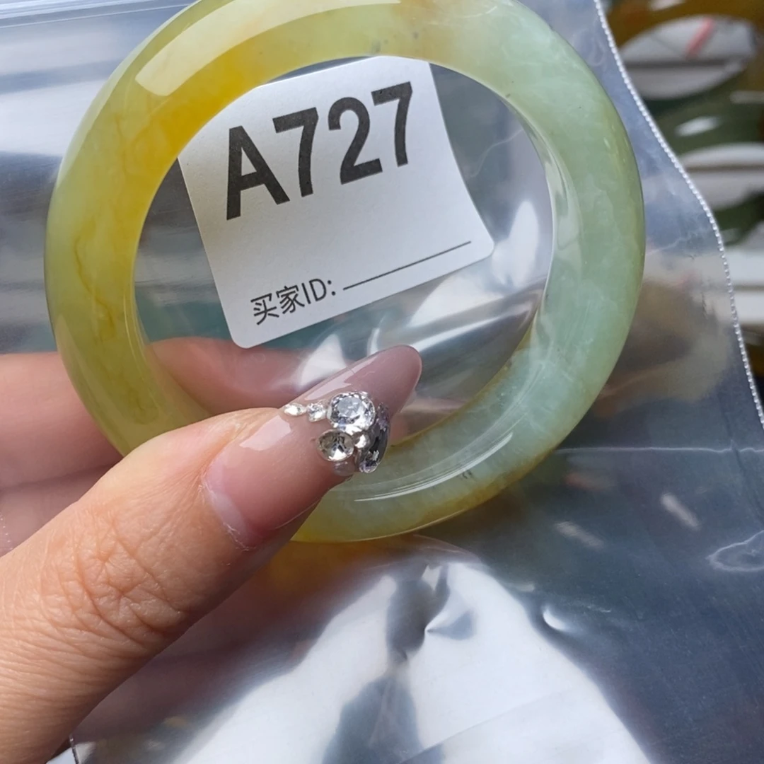如***萍蛇纹石玉未镶嵌一