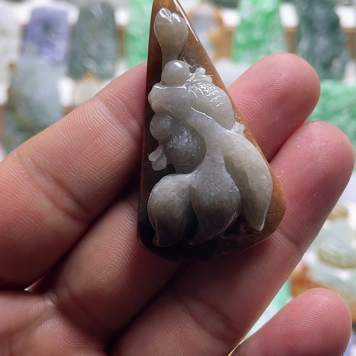 【闪购商品】翡翠未镶嵌颈饰金玉满堂