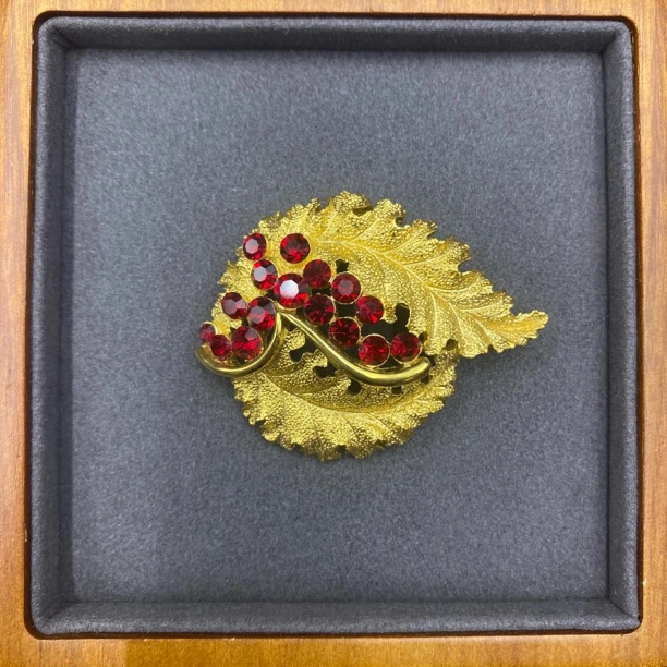 合金胸针 LL 中古首饰vintag 翠法丽Trifari胸针