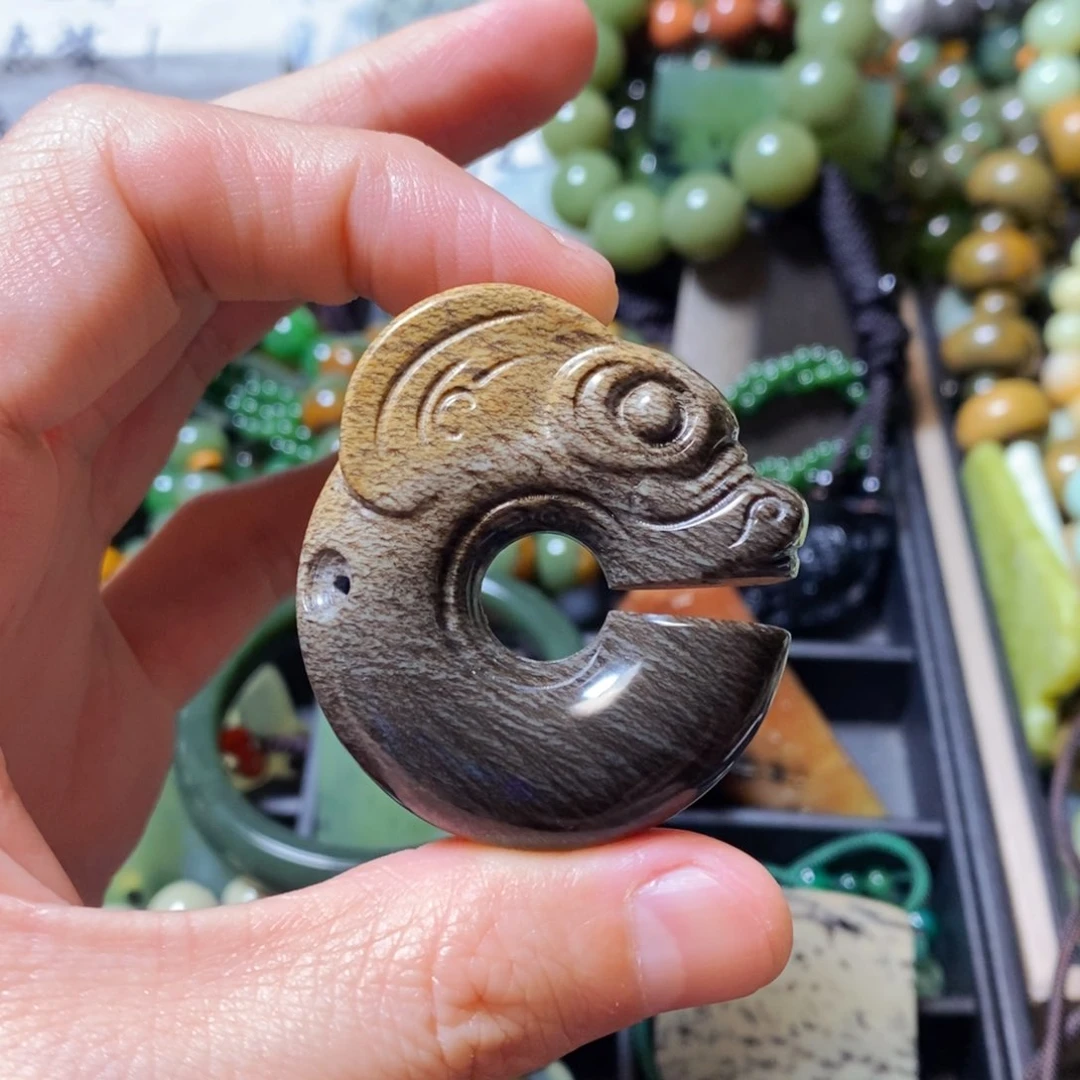 岫岩老玉（透闪石质玉）未镶嵌颈饰