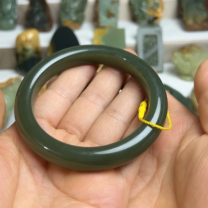 和田玉手镯未镶嵌晓***食