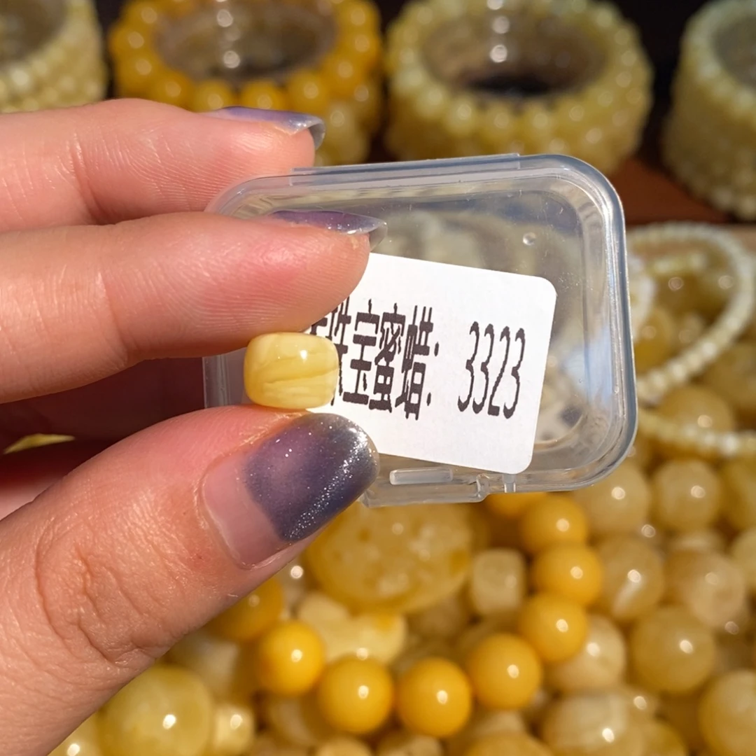 琥珀未镶嵌珠宝奇石3323
