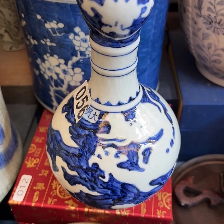 彩***哥陶瓷摆件不固定一件