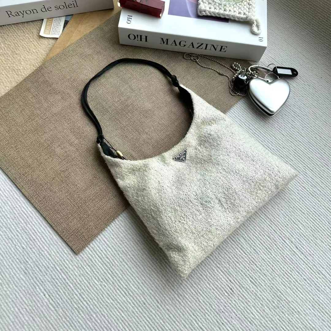 95新 Prada/普拉达 上海自播/普拉达单肩包