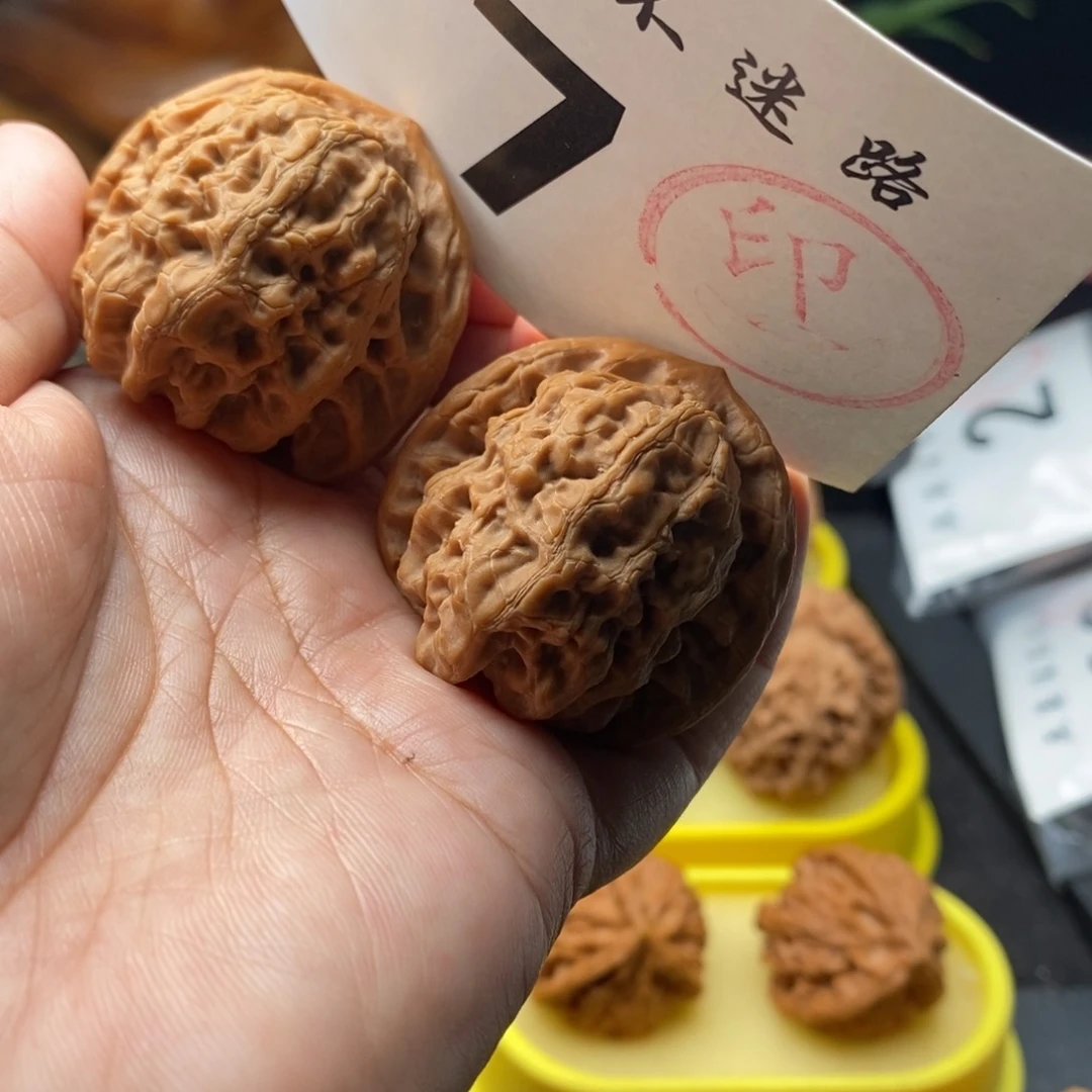 文玩核桃吊坠40观音肚