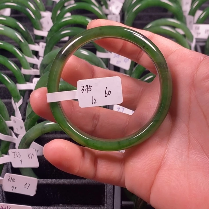 和田玉（碧玉）手镯未镶嵌60+