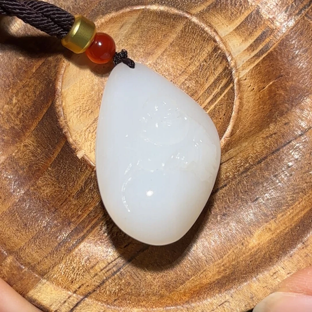 和田玉未镶嵌车挂