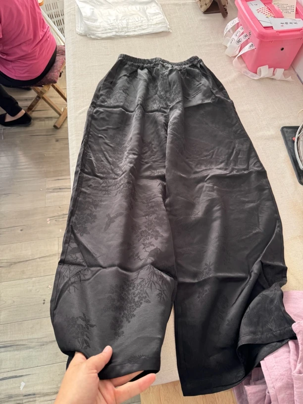 直筒裤女装裤子不同面料处理断码裤子多色