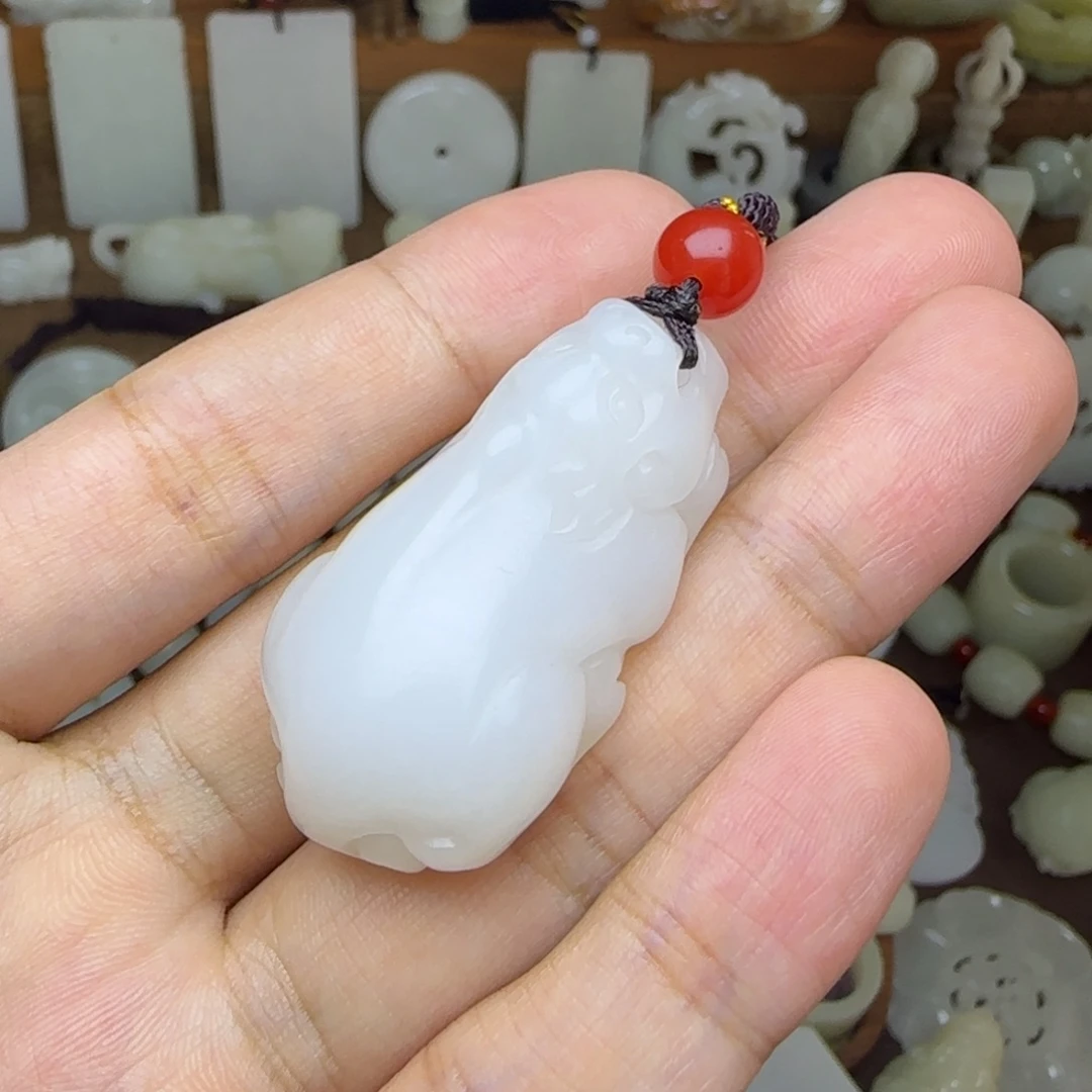 和田玉未镶嵌挂件貔貅