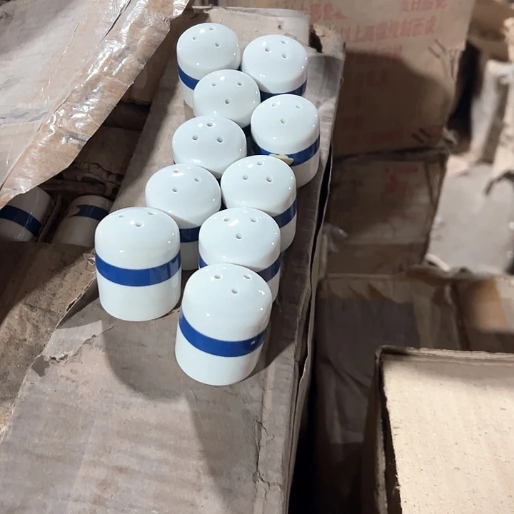 摆件陶瓷盘子碗啥都有