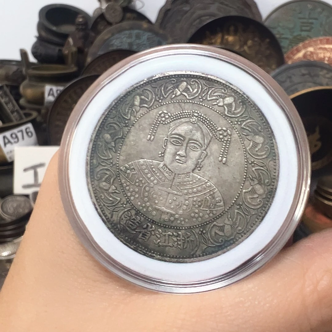 金属复古风格摆件
