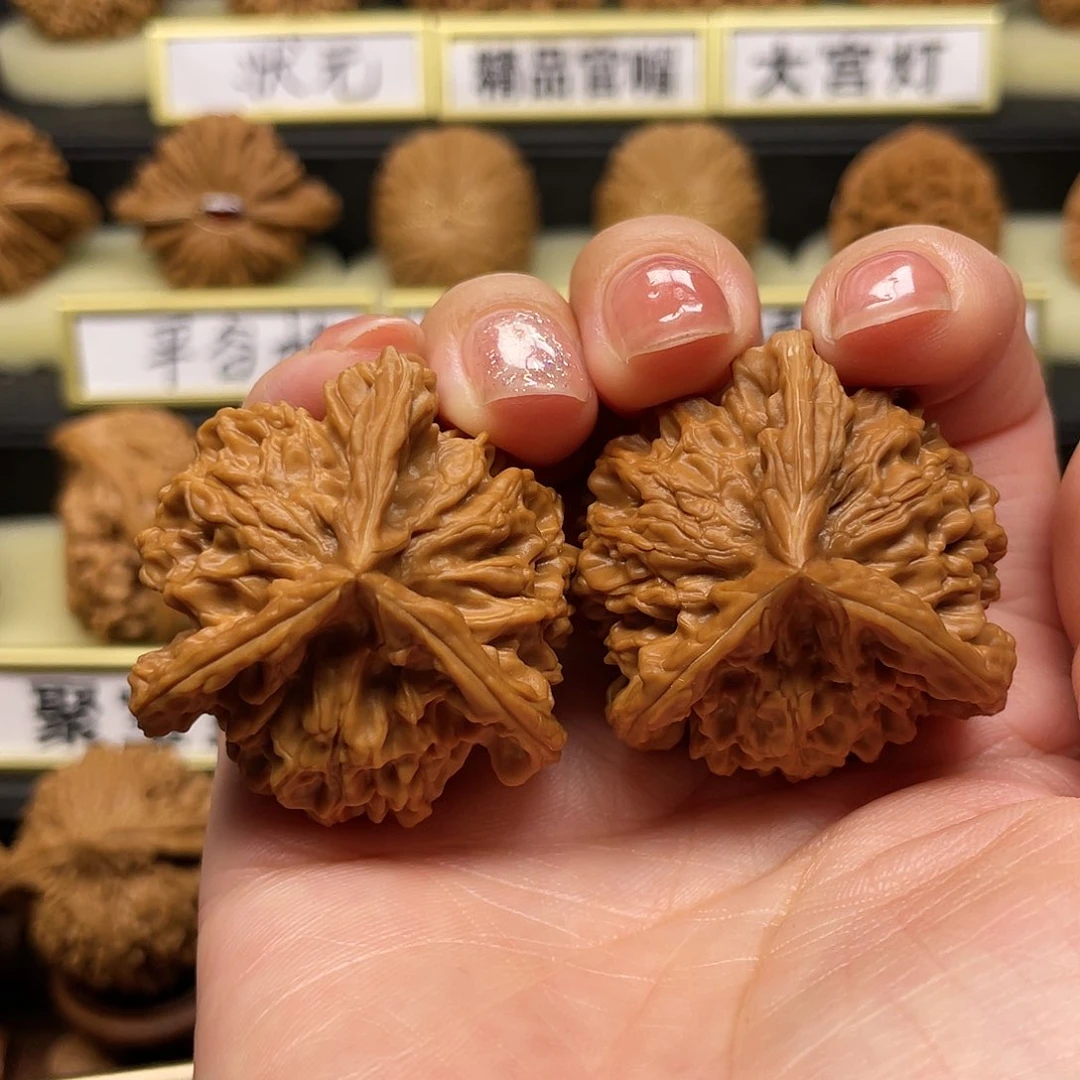 【闪购商品】文玩核桃吊坠三棱