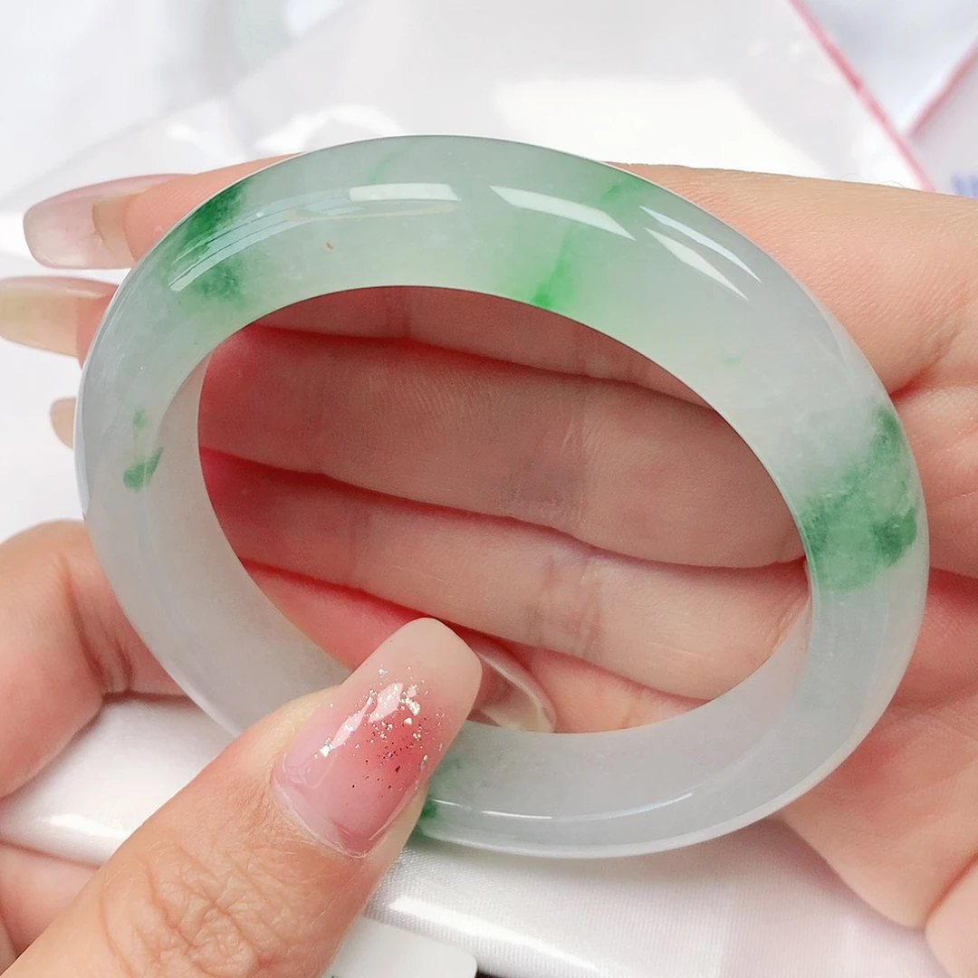 翡翠手镯未镶嵌抖音713