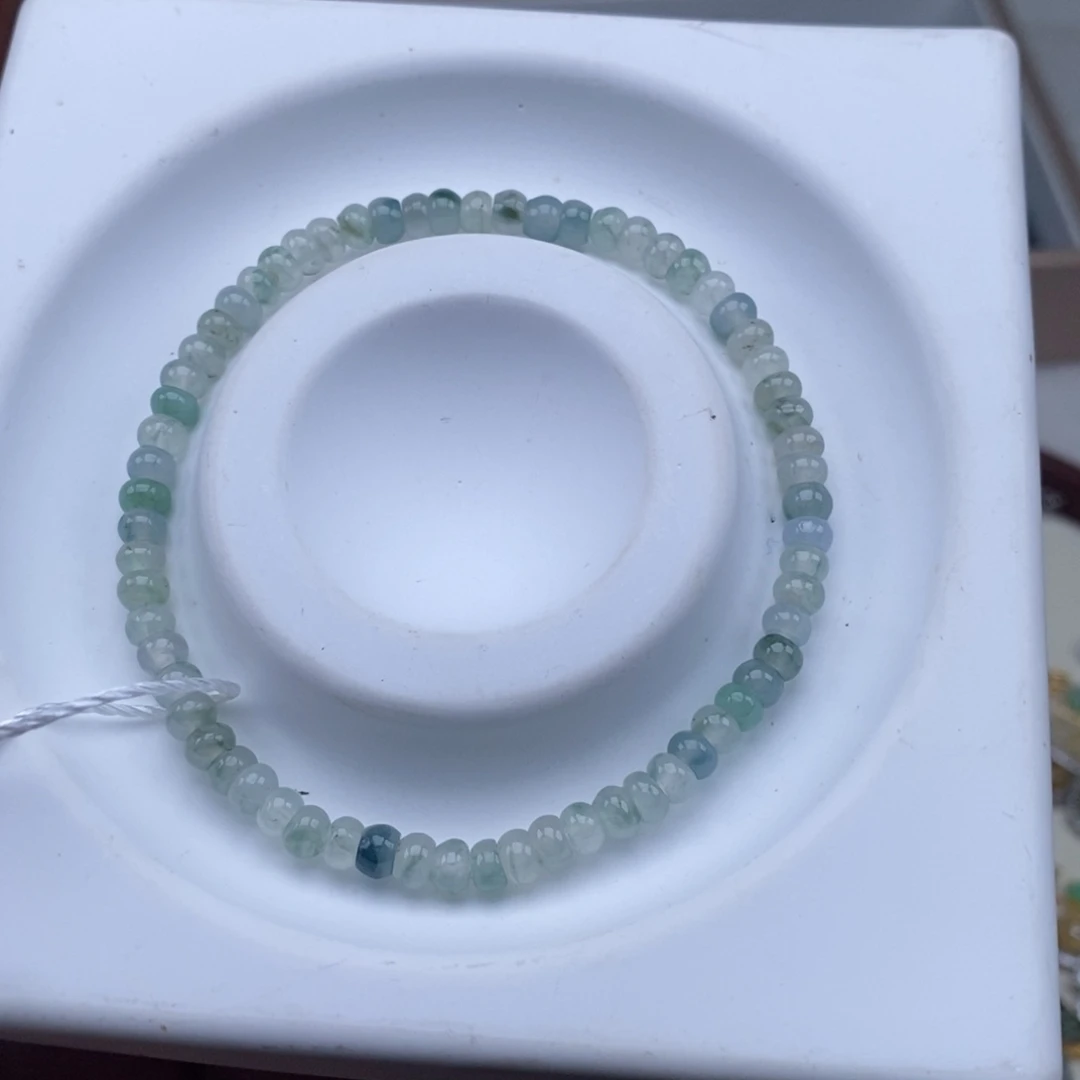 翡翠散珠卡4.4股珠手串