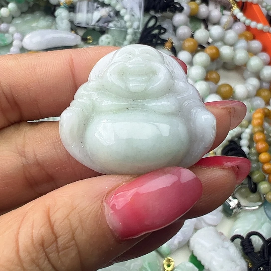 翡翠未镶嵌颈饰富贵