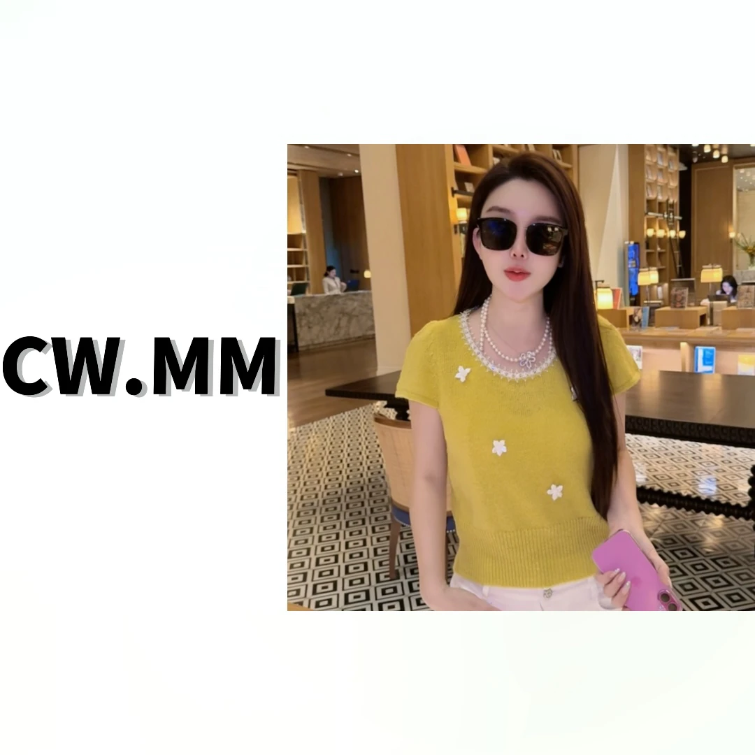 CW.MM 订珠花朵高弹气质短袖上衣
