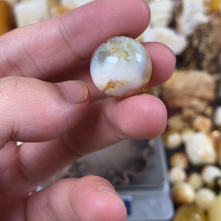 未镶嵌琥珀裸石我