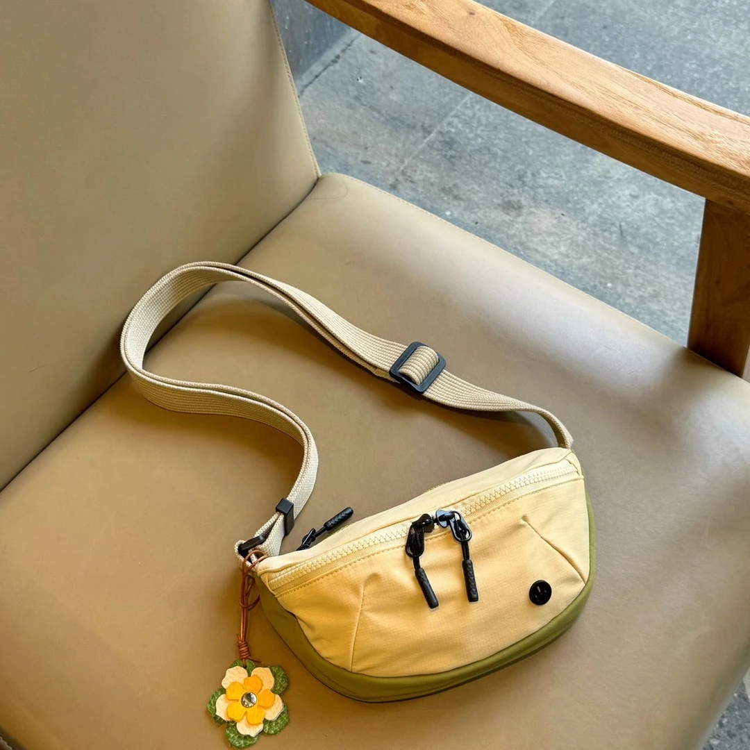 高级感斜挎包迷你小包可爱韩系马鞍包单肩饺子包手机包胸包