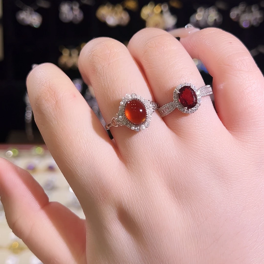 用***8石榴石戒指银S925镶嵌