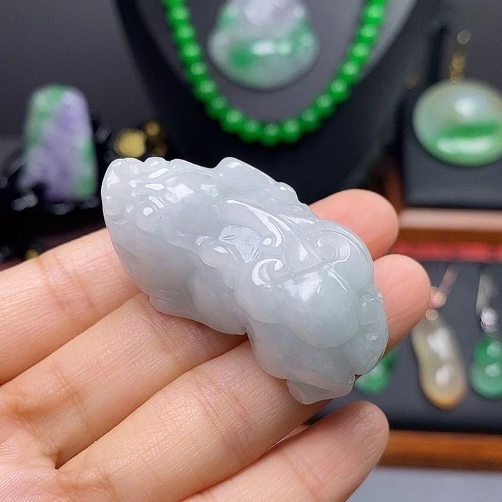 吊坠(赠链)未镶嵌翡翠