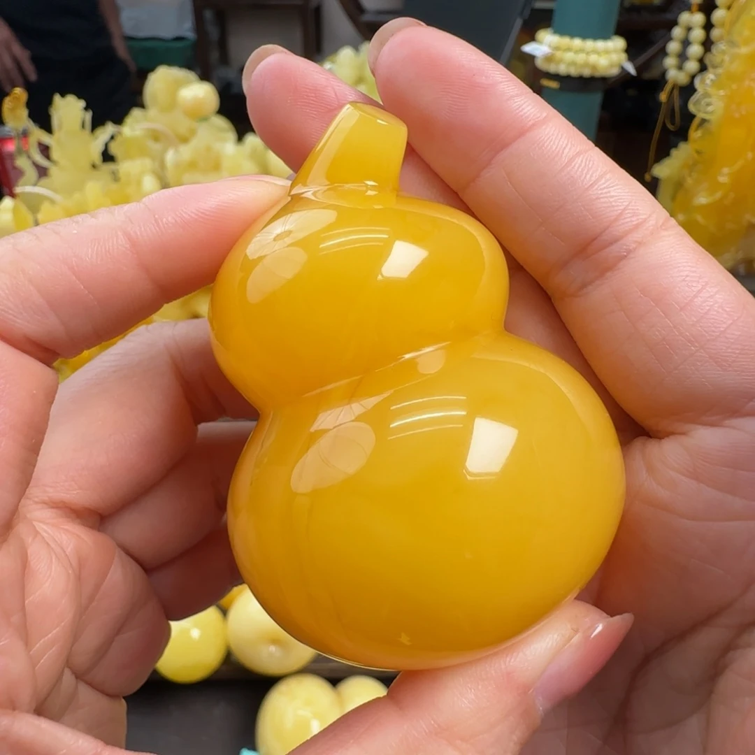 蜜蜡未镶嵌珠宝奇石