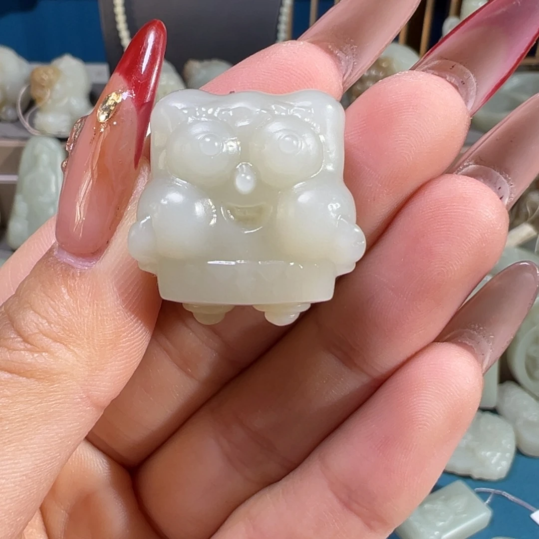 和田玉（糖玉）未镶嵌颈饰