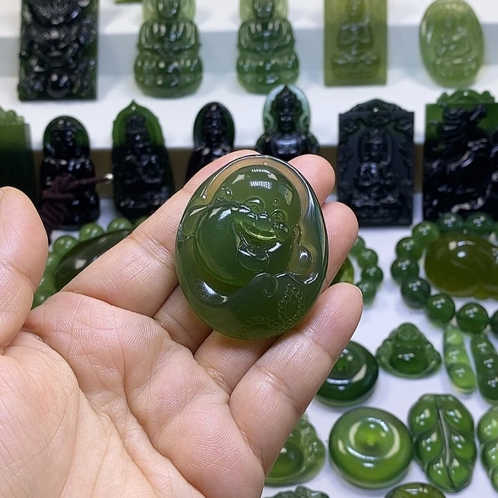 蛇纹石玉颈饰未镶嵌认*