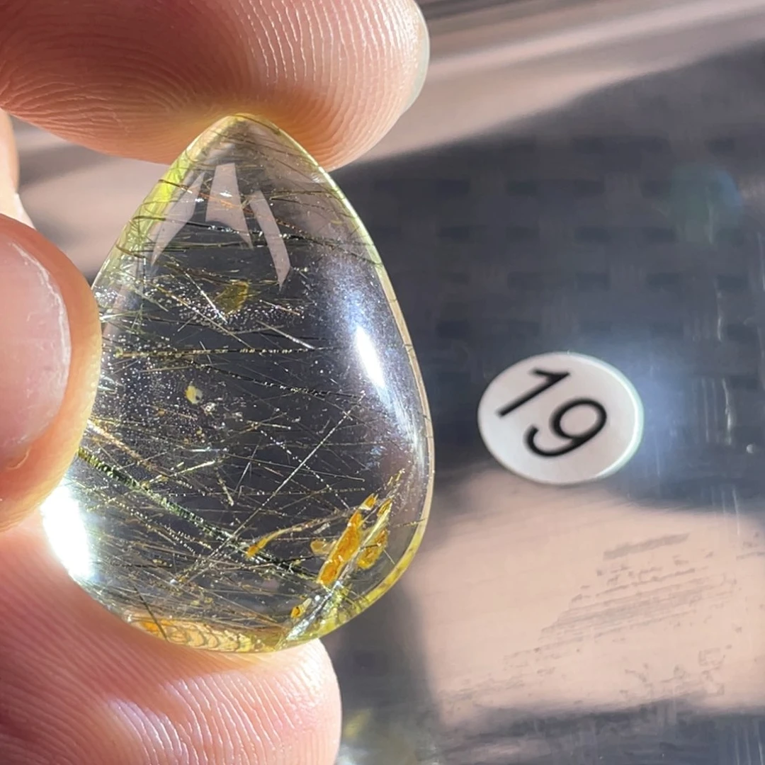 【闪购商品】颈饰未镶嵌水晶?
