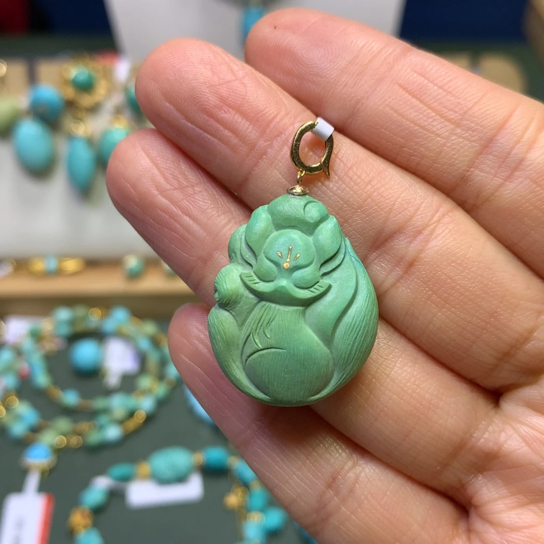 绿松石吊坠18K金镶嵌L**a