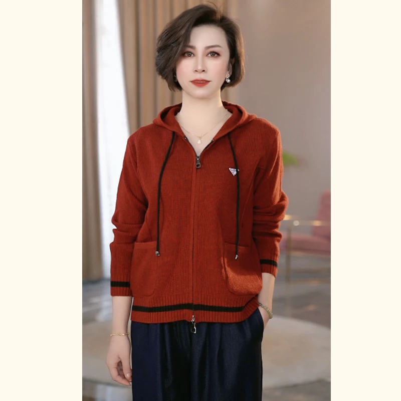 中年妈妈秋装针织上衣服2025新款洋气中老年女装高贵加厚毛衣外套