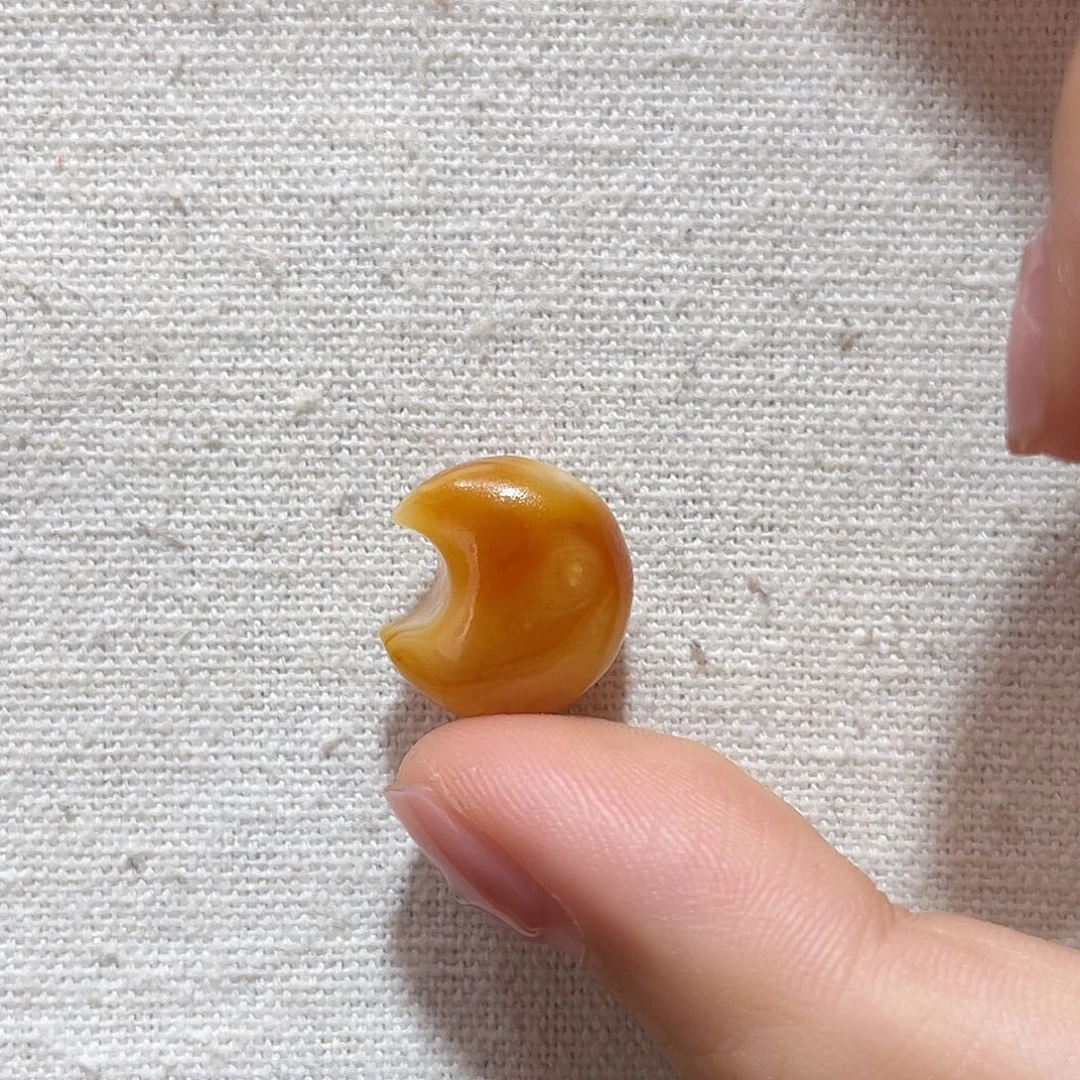 琥珀未镶嵌裸石月亮
