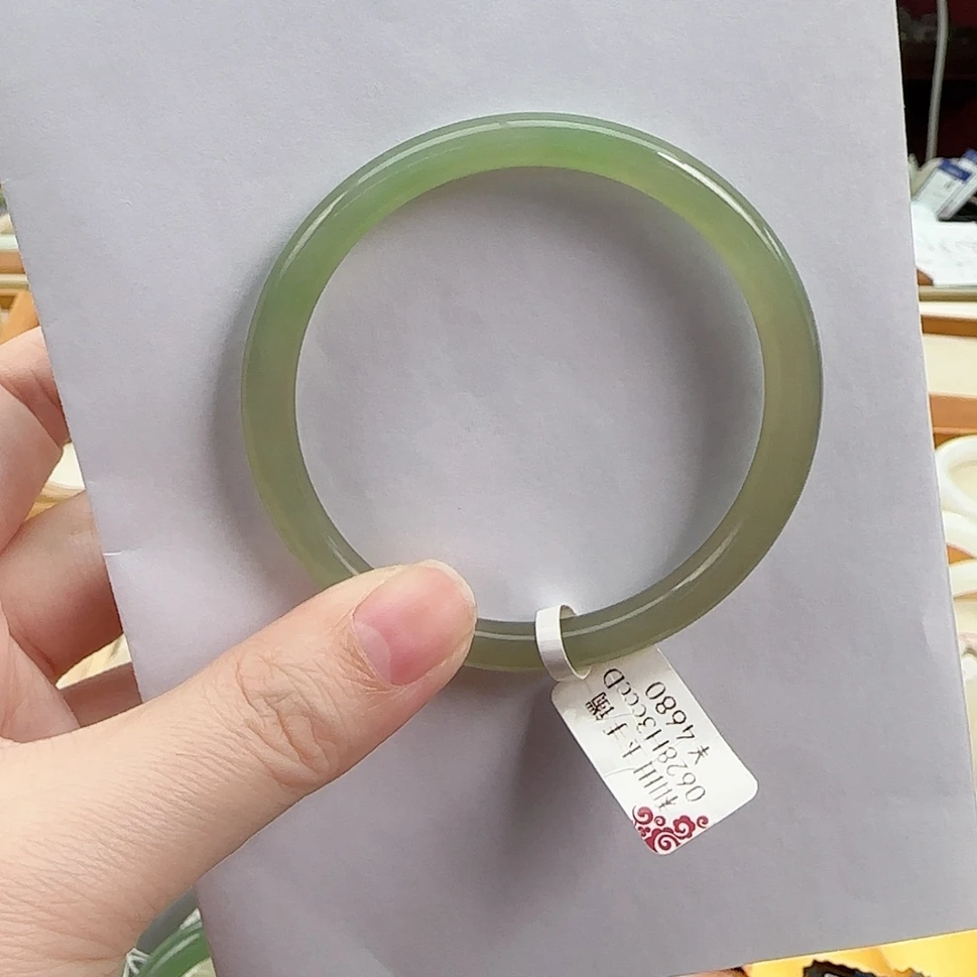 和田玉未镶嵌手镯55翠青带猫 半山水