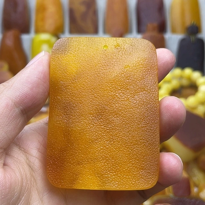 未镶嵌定制琥珀牌子