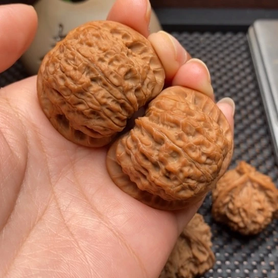 M***i吊坠文玩核桃41全品血麒麟