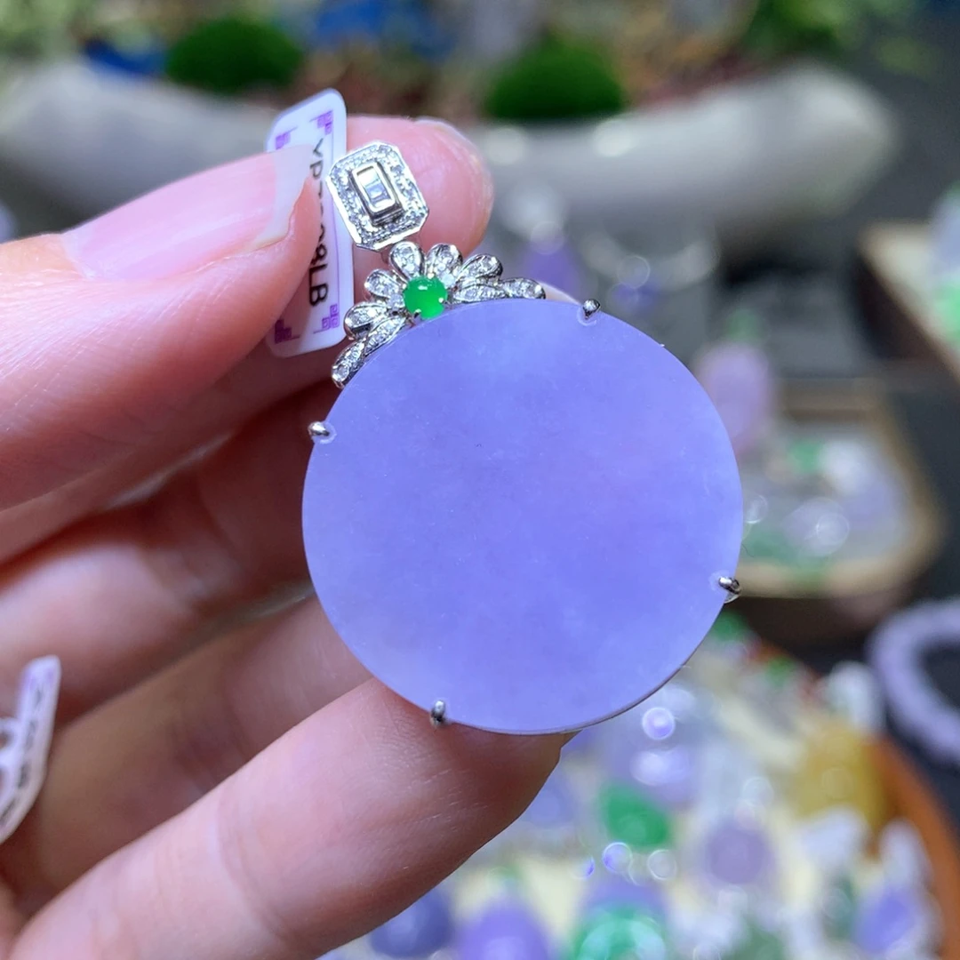 【闪购商品】翡翠颈饰18K金镶嵌翡翠吊坠项链