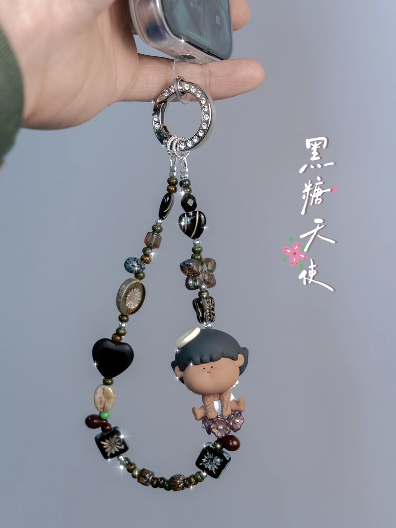 『黑糖天使』原创复古黑棕色天使玩偶手机链 高级感轻奢珍珠手绳