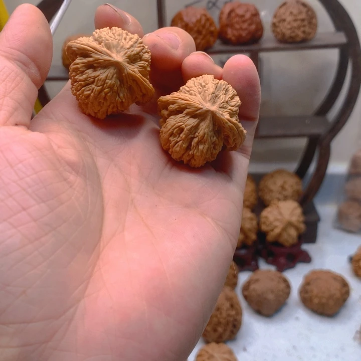 啧***文玩核桃吊坠密纹 加打底